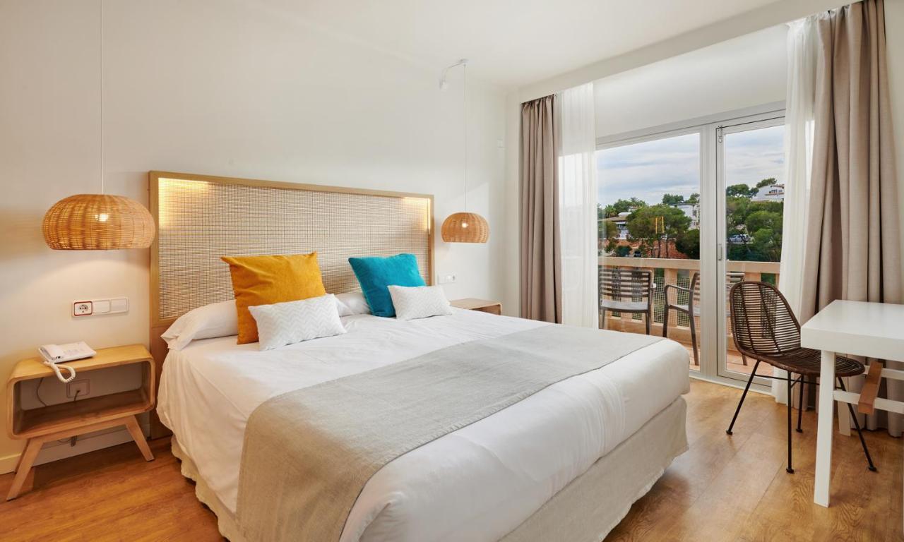 Hotel Apartamentos Cala Santanyi Bagian luar foto