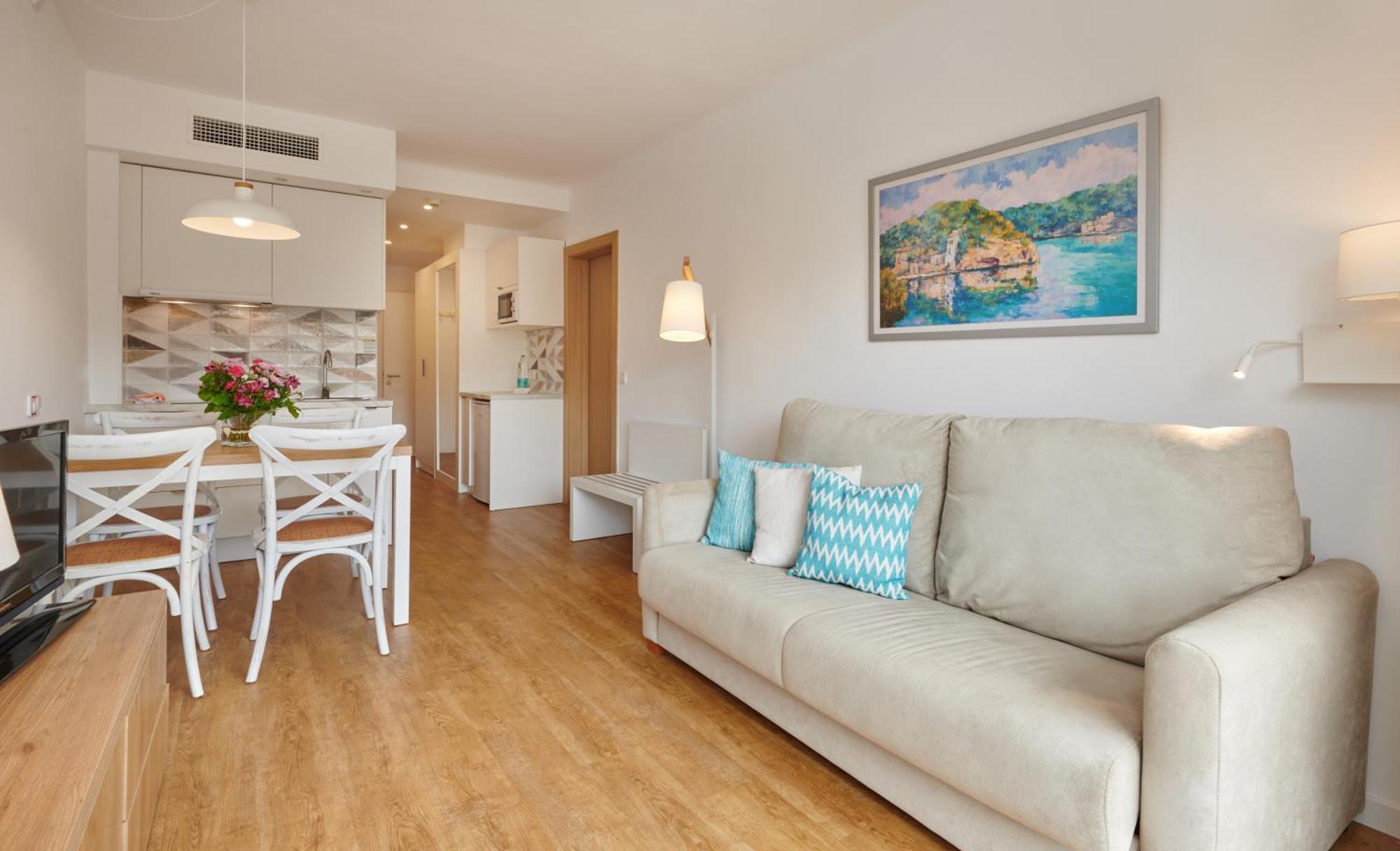 Hotel Apartamentos Cala Santanyi Bagian luar foto