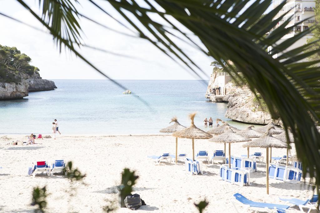 Hotel Apartamentos Cala Santanyi Bagian luar foto