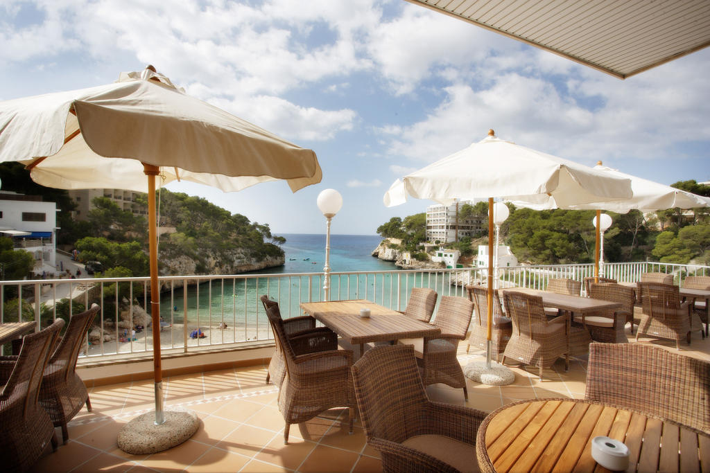 Hotel Apartamentos Cala Santanyi Bagian luar foto